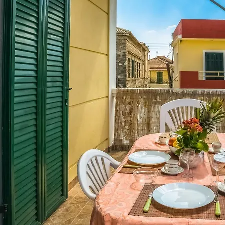 Modern Flat With Beautiful Views In South Of Corfu 公寓 *