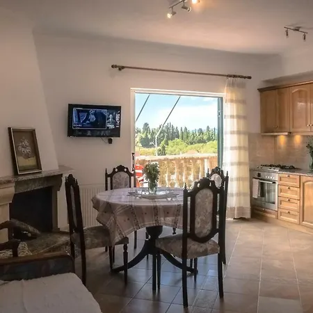 Modern Flat With Beautiful Views In South Of Corfu *