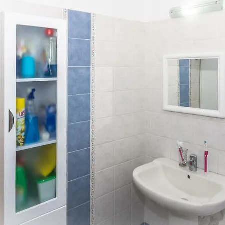 Modern Flat With Beautiful Views In South Of Corfu 公寓 *
