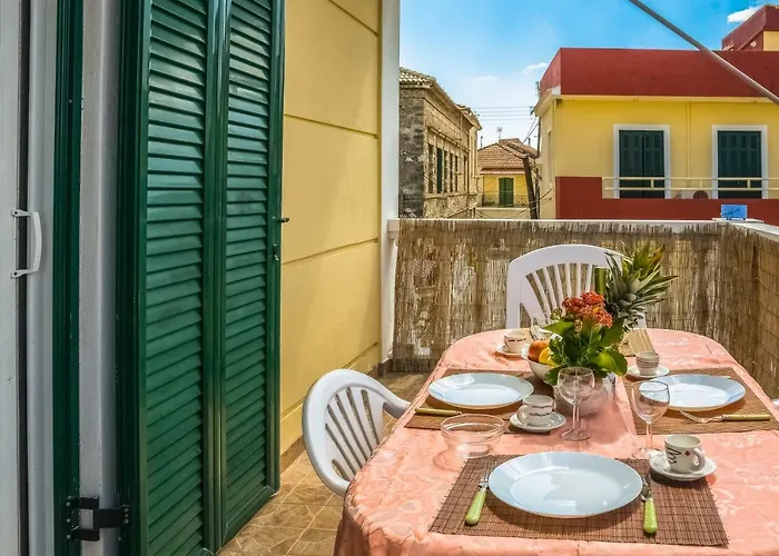 Modern Flat With Beautiful Views In South Of Corfu Appartamento *