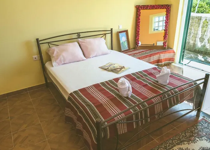 Modern Flat With Beautiful Views In South Of Corfu Appartamento Lefkimmi (Corfu)